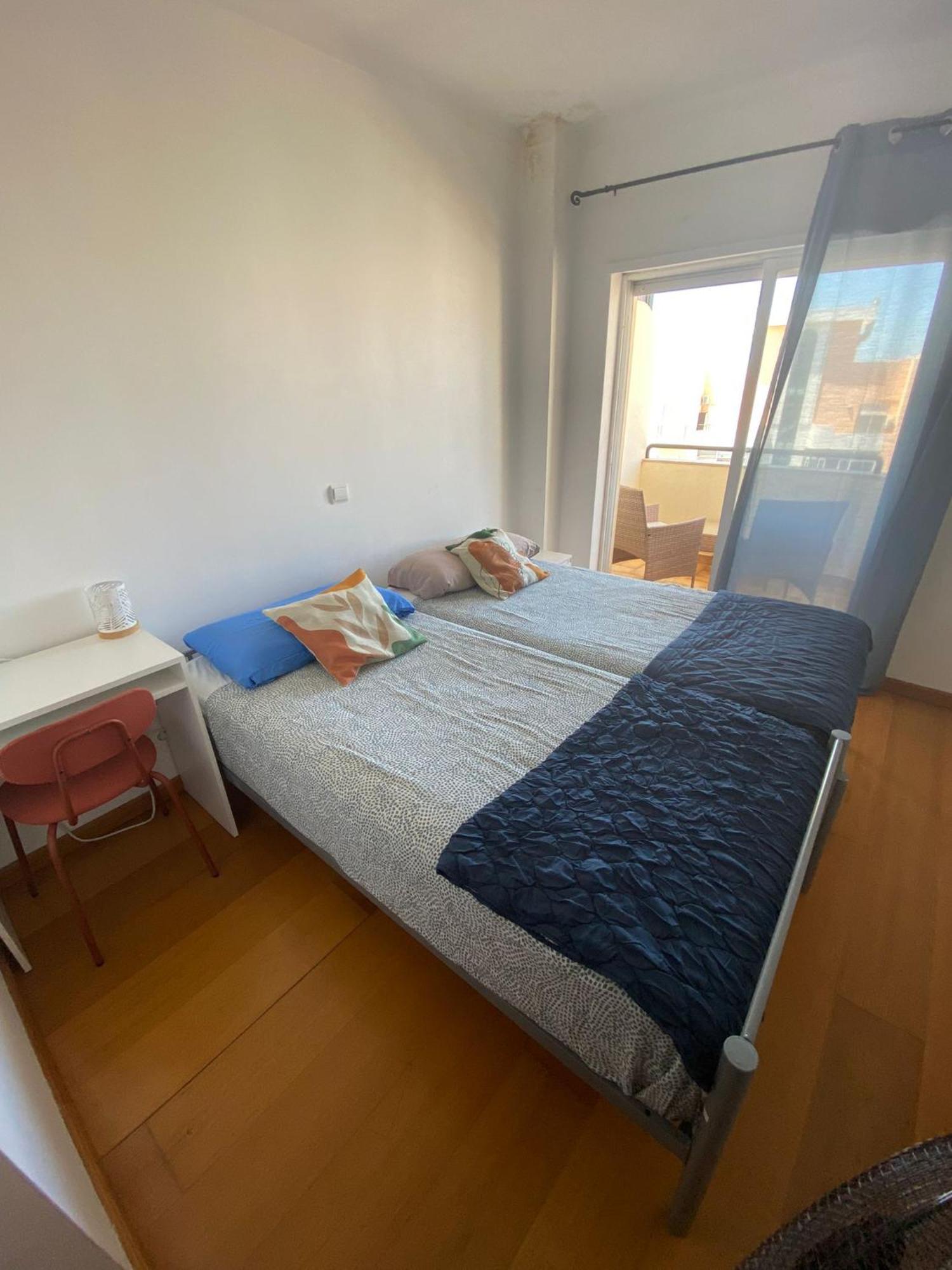 Wakeup Triplex House Hostel Faro Bagian luar foto